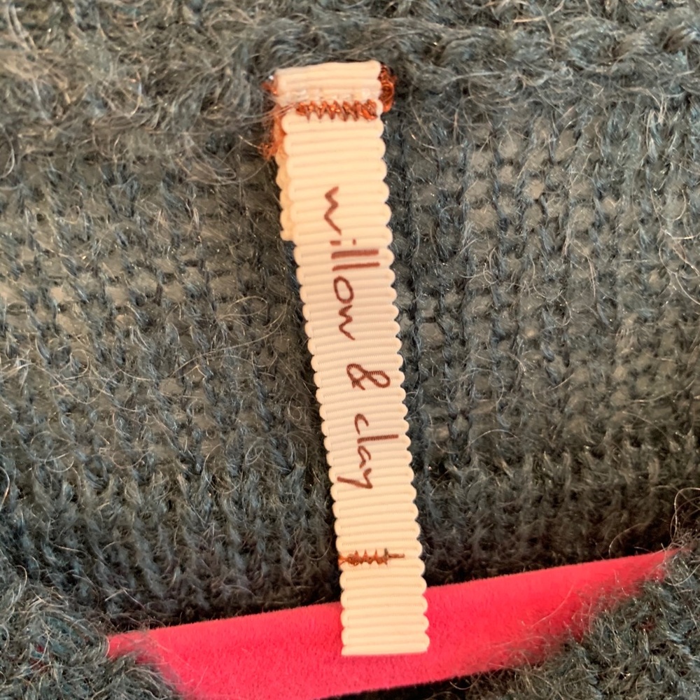 Bloomingdale’s Patterned Winter Or Fall Sweater - image 4